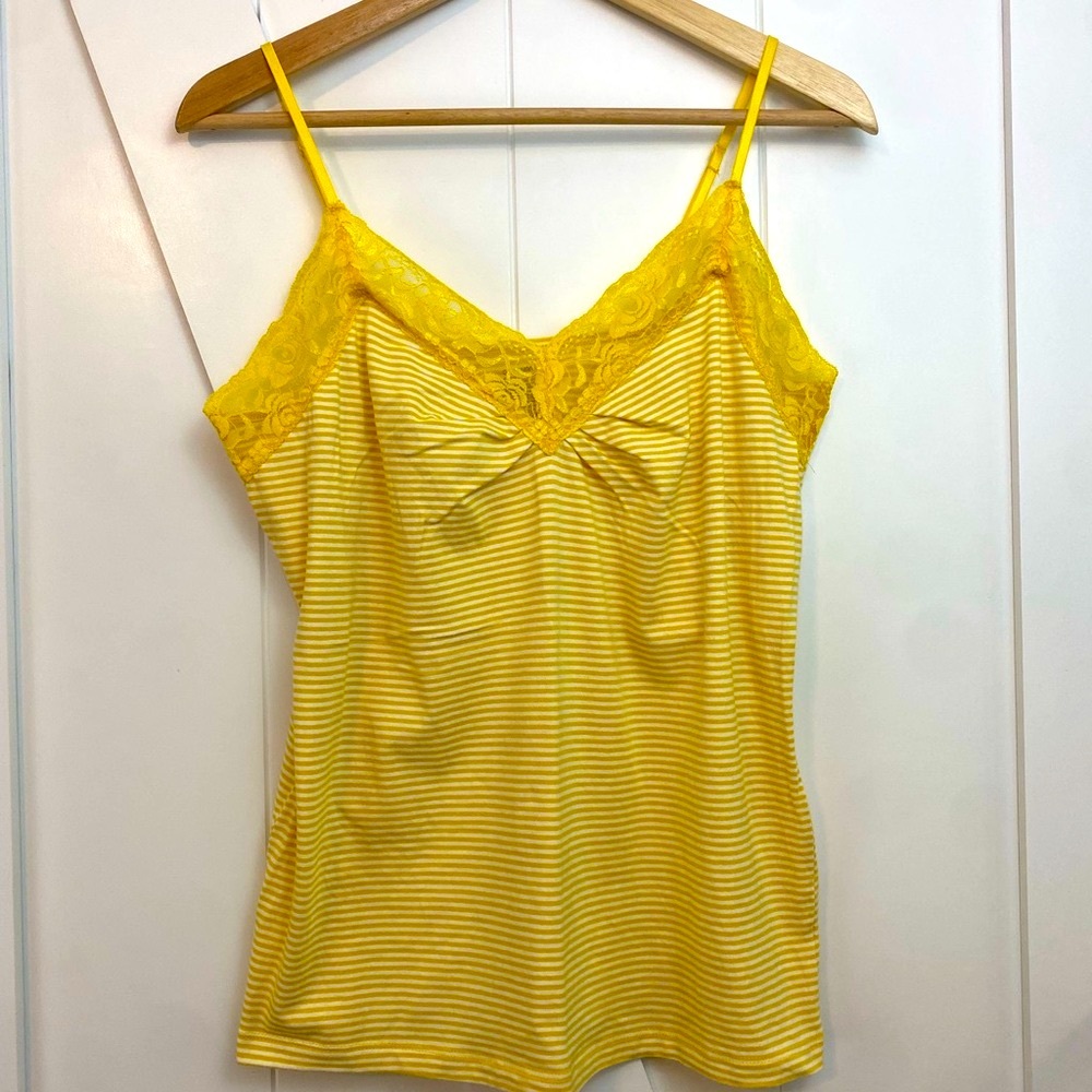 Old Navy Y2K Yellow Cami Tank Top Size L Feminine Dainty